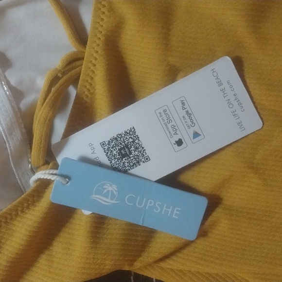 CUPSHE Yellow Solid One-piece Swimsuit Falbala VNeck Ruffle Sexy Monokini Size M - Picture 5 of 8